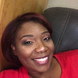 Meet your Posher, Kelli